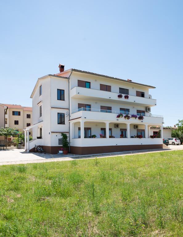 Apartments Zdenka Rovinjsko Selo Luaran gambar